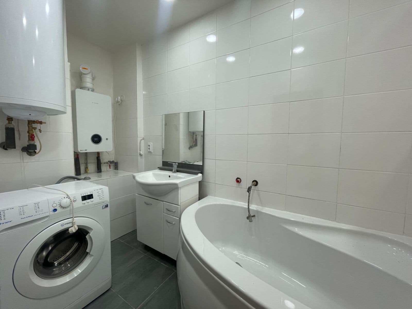 Prenájom bytu 2-izbový 62 m², Sevastopolská, Praha, Praha Prenájom bytu 2-izbový 62 m², Sevastopolská, Praha, Praha