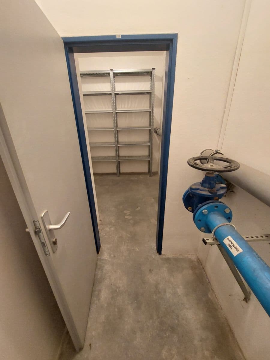 Predaj nebytového priestoru 7 m², Pelzova, Praha, Praha Predaj nebytového priestoru 7 m², Pelzova, Praha, Praha