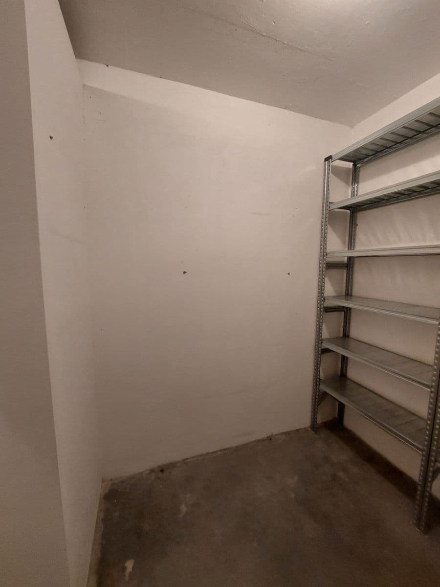 Predaj nebytového priestoru 7 m², Pelzova, Praha, Praha Predaj nebytového priestoru 7 m², Pelzova, Praha, Praha