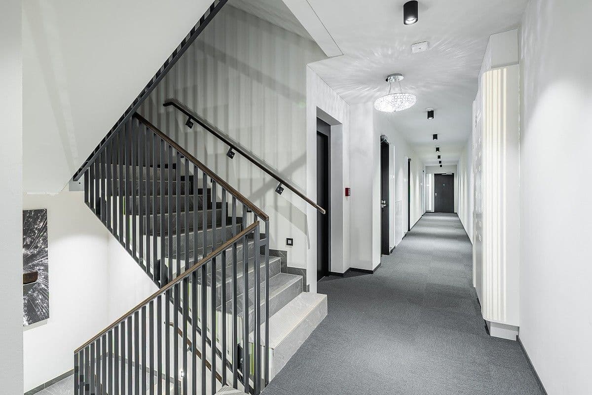 Prenájom bytu 1-izbový 37 m², Staropramenná, Praha, Praha Prenájom bytu 1-izbový 37 m², Staropramenná, Praha, Praha