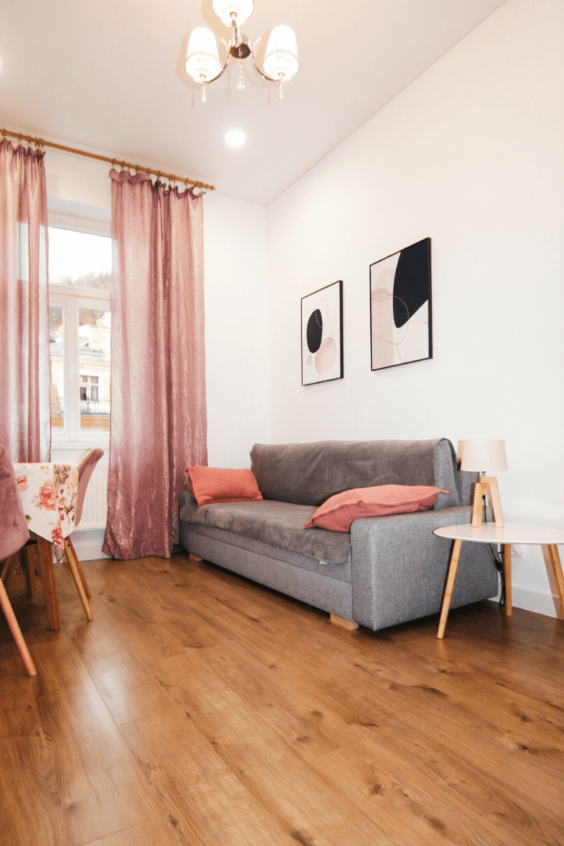 Prenájom bytu 2-izbový 40 m², Vřídelní, Karlovy Vary, Karlovarský kraj Prenájom bytu 2-izbový 40 m², Vřídelní, Karlovy Vary, Karlovarský kraj