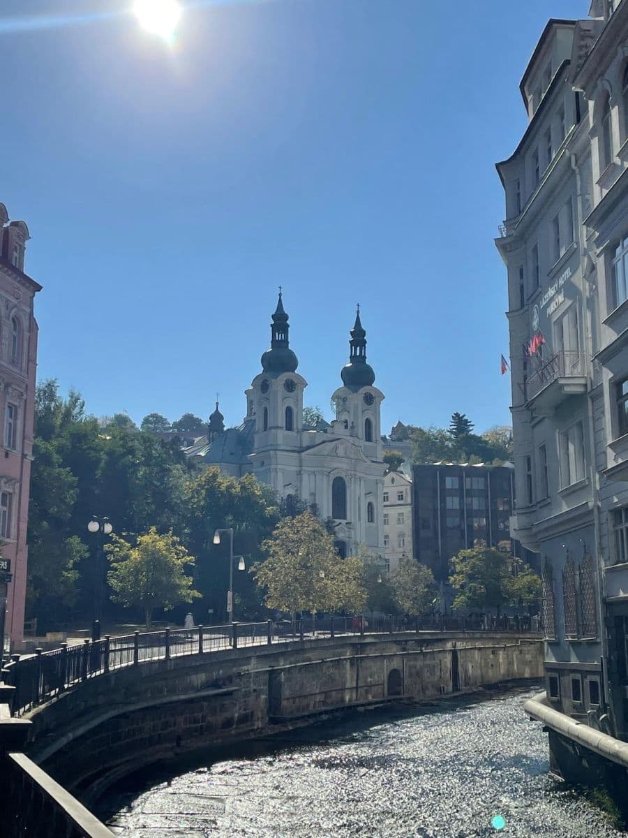 Prenájom bytu 2-izbový 40 m², Vřídelní, Karlovy Vary, Karlovarský kraj Prenájom bytu 2-izbový 40 m², Vřídelní, Karlovy Vary, Karlovarský kraj