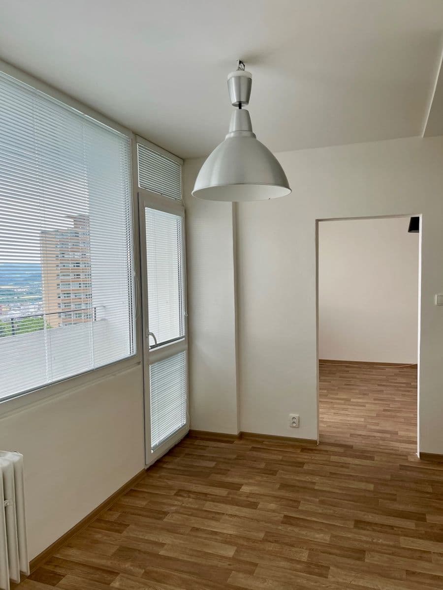 Prenájom bytu 3-izbový 70 m², Hoření, Ústí nad Labem, Ústecký kraj Prenájom bytu 3-izbový 70 m², Hoření, Ústí nad Labem, Ústecký kraj