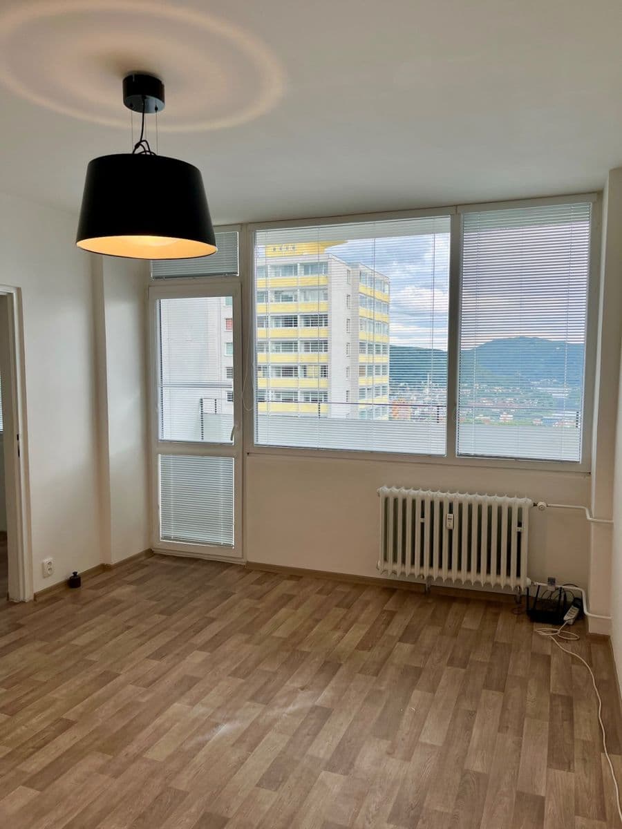 Prenájom bytu 3-izbový 70 m², Hoření, Ústí nad Labem, Ústecký kraj Prenájom bytu 3-izbový 70 m², Hoření, Ústí nad Labem, Ústecký kraj