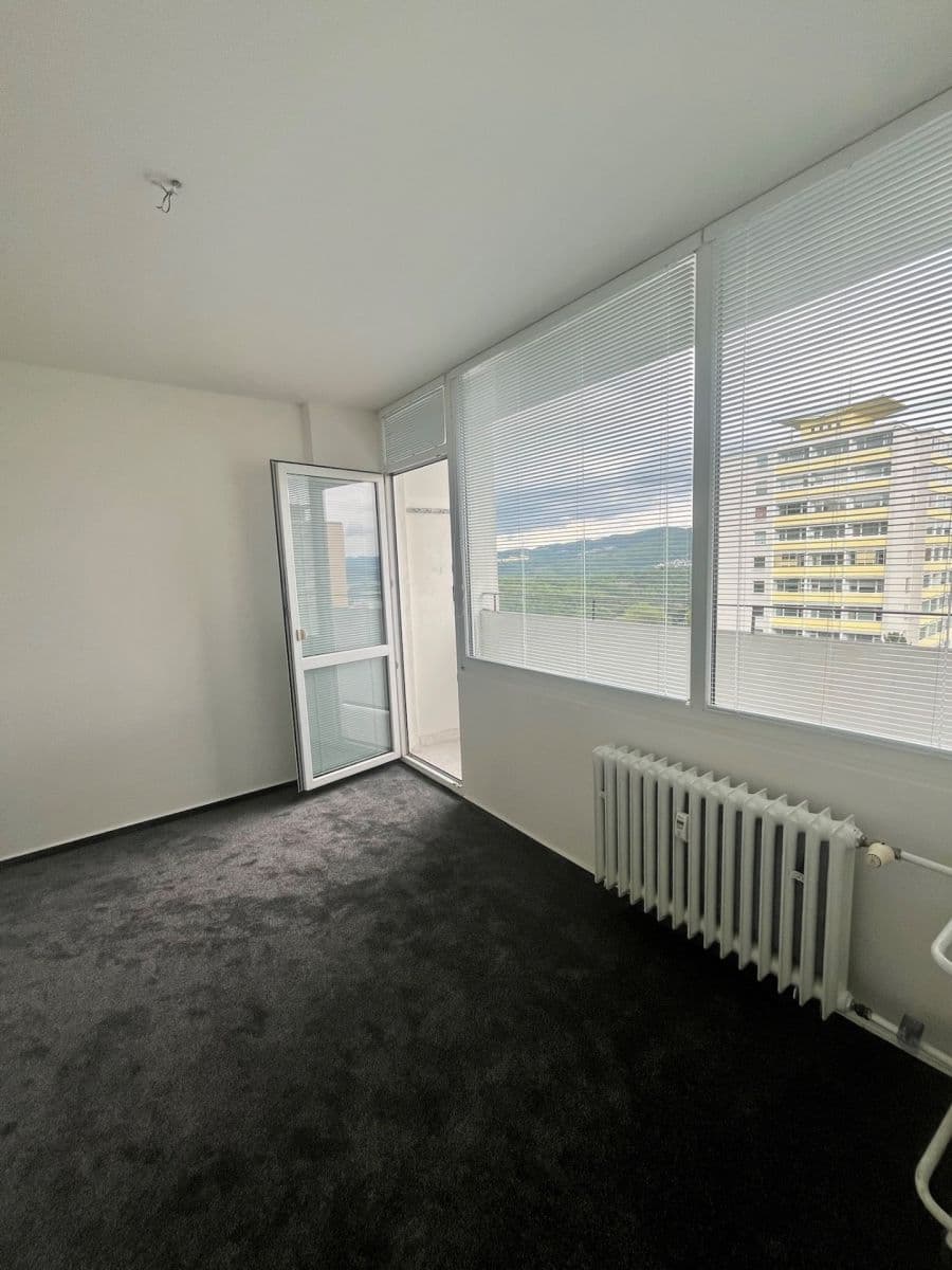 Prenájom bytu 3-izbový 70 m², Hoření, Ústí nad Labem, Ústecký kraj Prenájom bytu 3-izbový 70 m², Hoření, Ústí nad Labem, Ústecký kraj
