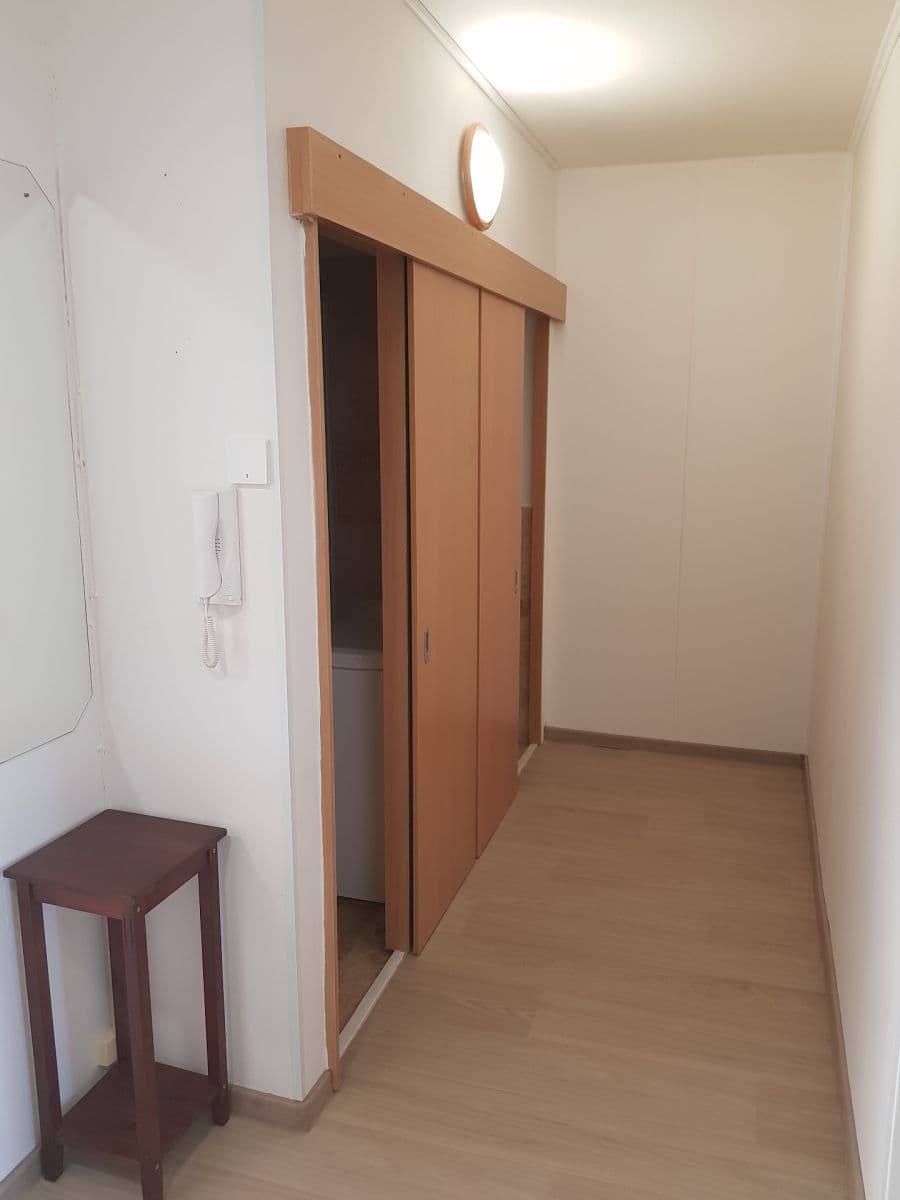 Prenájom bytu 3-izbový 55 m², Moskevská, Most, Ústecký kraj Prenájom bytu 3-izbový 55 m², Moskevská, Most, Ústecký kraj