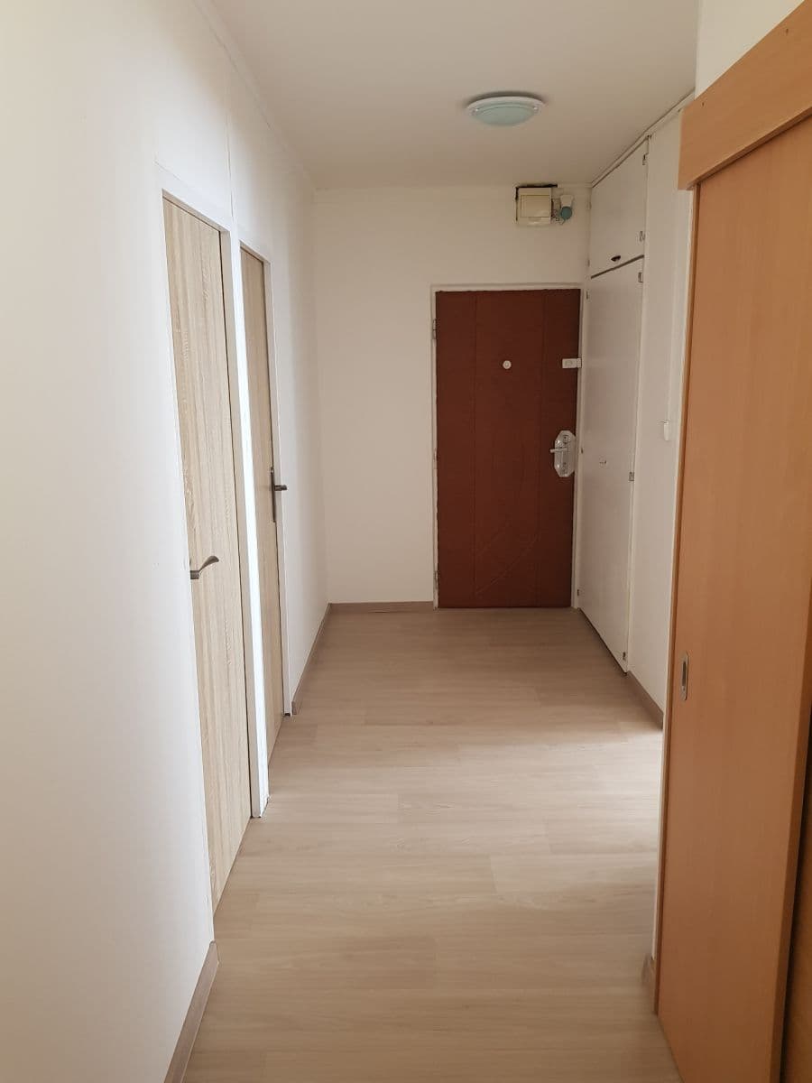Prenájom bytu 3-izbový 55 m², Moskevská, Most, Ústecký kraj Prenájom bytu 3-izbový 55 m², Moskevská, Most, Ústecký kraj