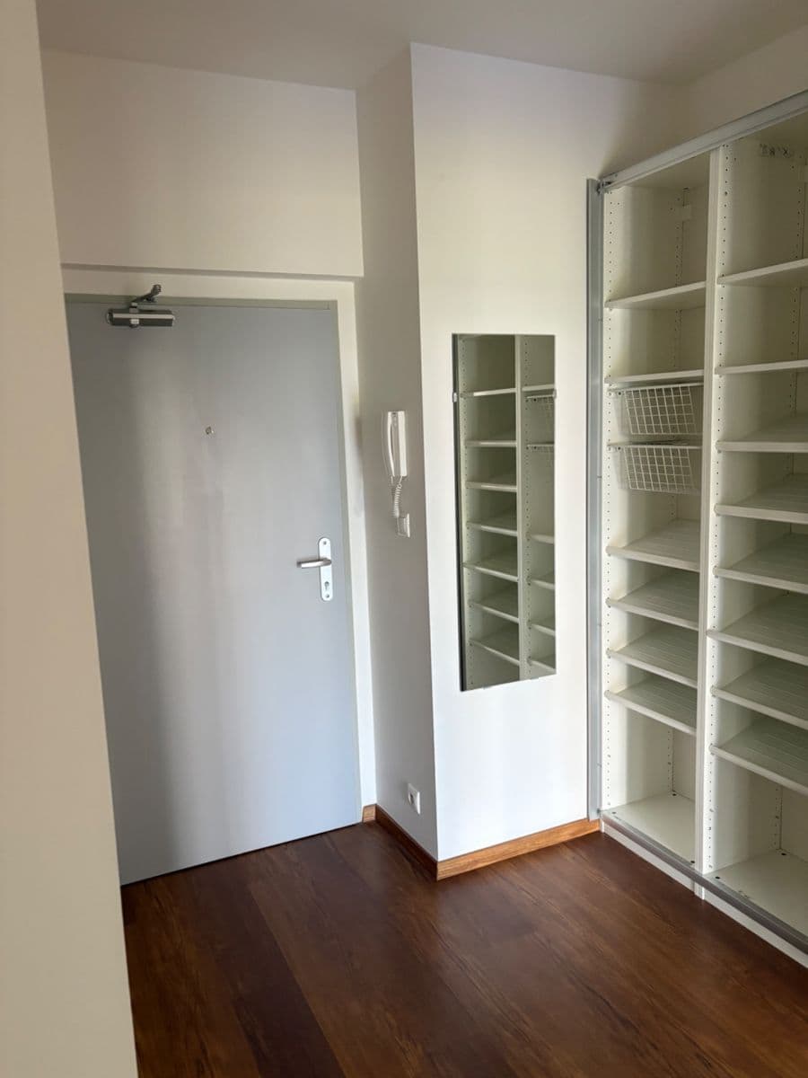 Prenájom bytu 2-izbový 64 m², Nad Smetankou, Praha, Praha Prenájom bytu 2-izbový 64 m², Nad Smetankou, Praha, Praha