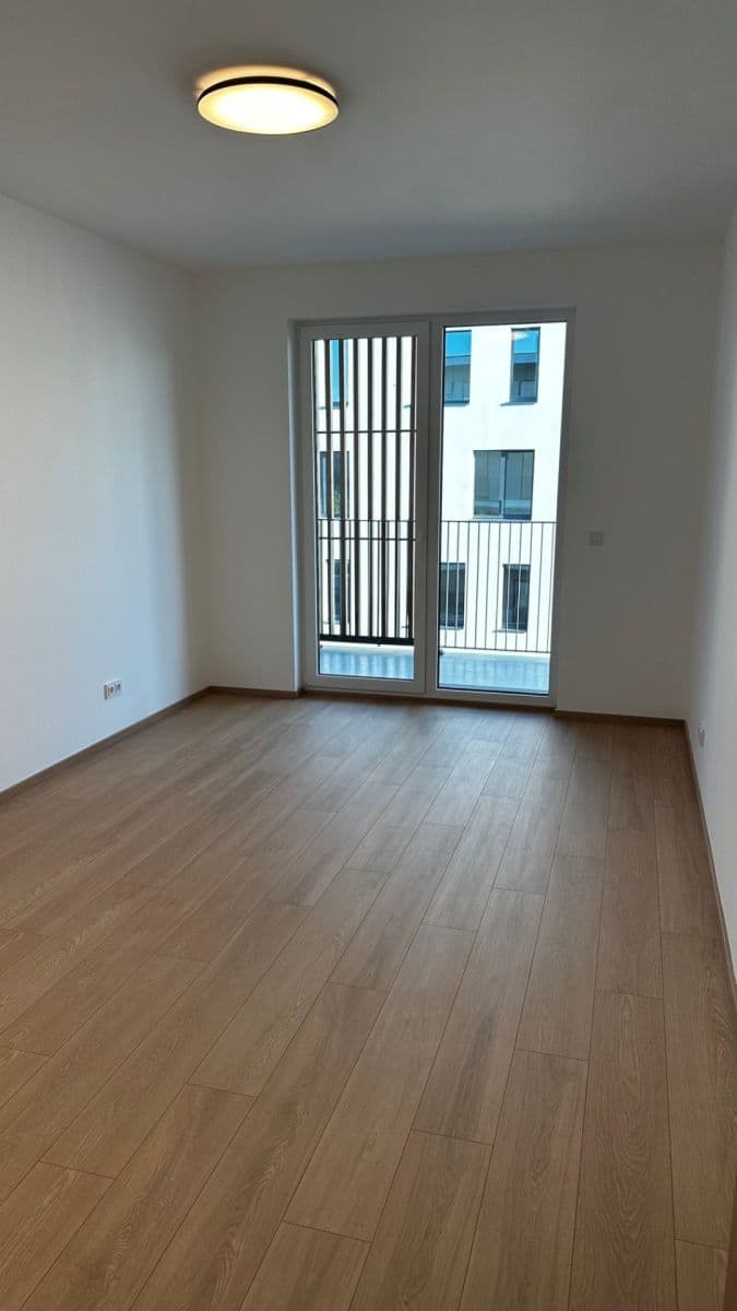 Prenájom bytu 2-izbový 55 m², Kladno, Středočeský kraj Prenájom bytu 2-izbový 55 m², Kladno, Středočeský kraj