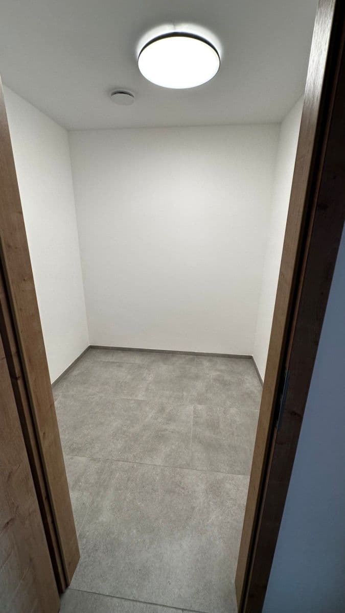 Prenájom bytu 2-izbový 55 m², Kladno, Středočeský kraj Prenájom bytu 2-izbový 55 m², Kladno, Středočeský kraj
