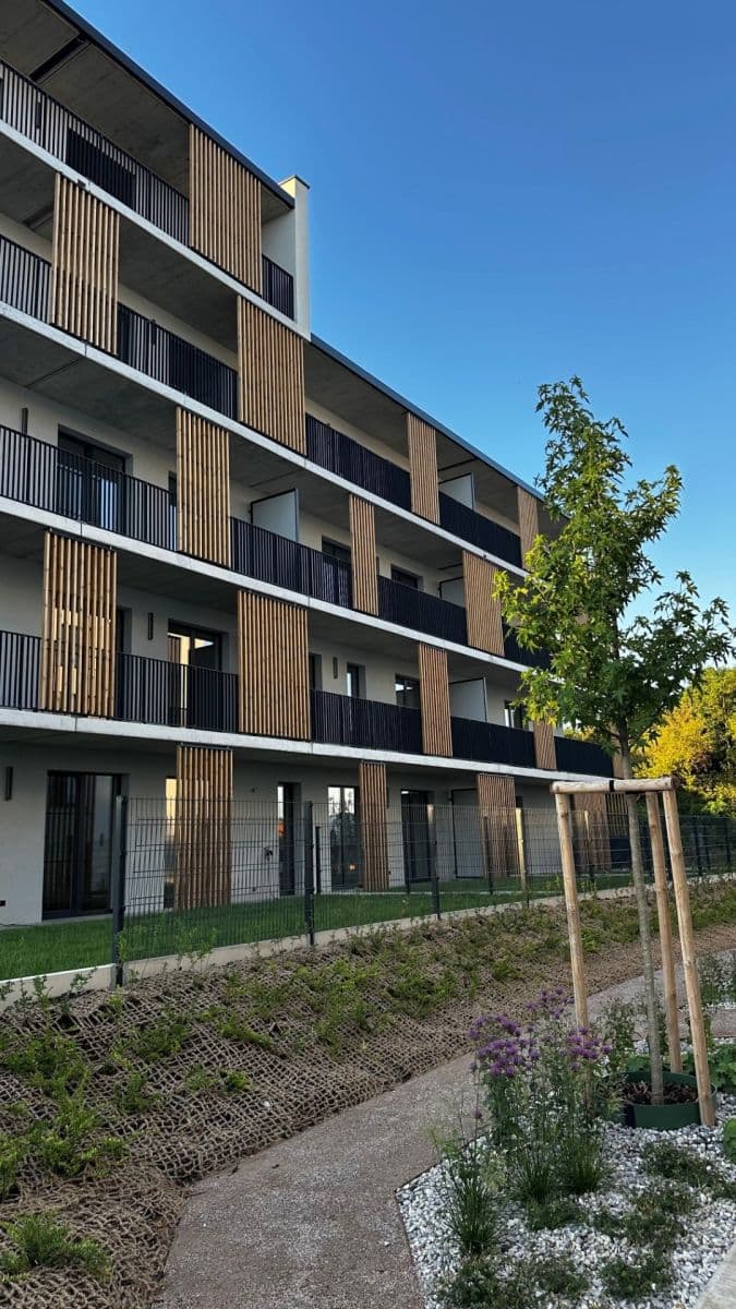 Prenájom bytu 2-izbový 55 m², Kladno, Středočeský kraj Prenájom bytu 2-izbový 55 m², Kladno, Středočeský kraj
