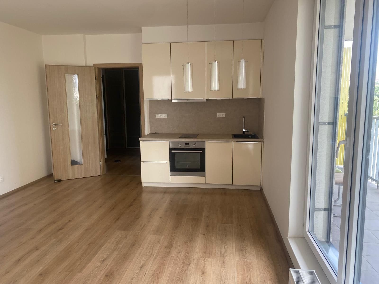 Prenájom bytu 1-izbový 42 m², Počernická, Praha, Praha Prenájom bytu 1-izbový 42 m², Počernická, Praha, Praha