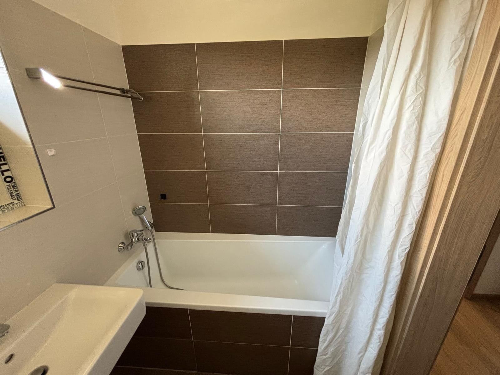 Prenájom bytu 1-izbový 42 m², Počernická, Praha, Praha Prenájom bytu 1-izbový 42 m², Počernická, Praha, Praha