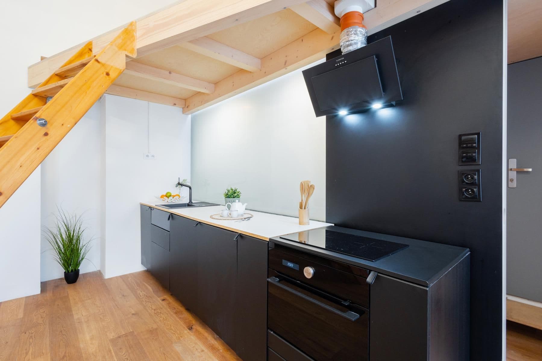 Predaj bytu 1-izbový 28 m², Holečkova, Praha, Praha Predaj bytu 1-izbový 28 m², Holečkova, Praha, Praha