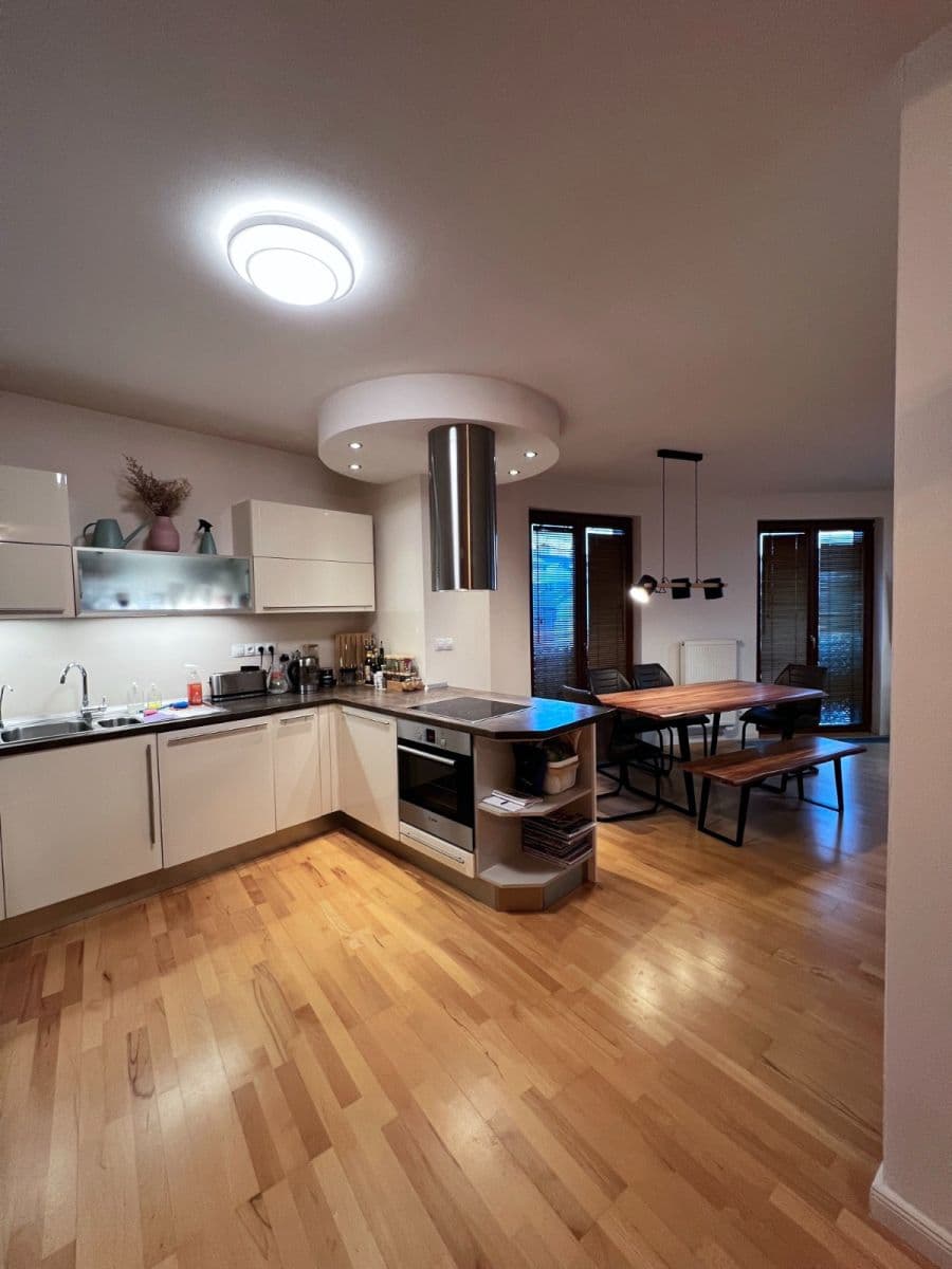Prenájom bytu 3-izbový 91 m², Musílkova, Praha, Praha Prenájom bytu 3-izbový 91 m², Musílkova, Praha, Praha