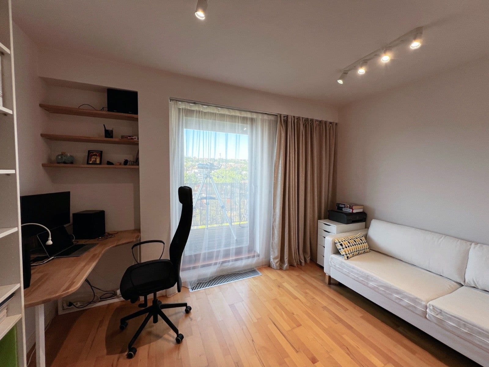 Prenájom bytu 3-izbový 91 m², Musílkova, Praha, Praha Prenájom bytu 3-izbový 91 m², Musílkova, Praha, Praha