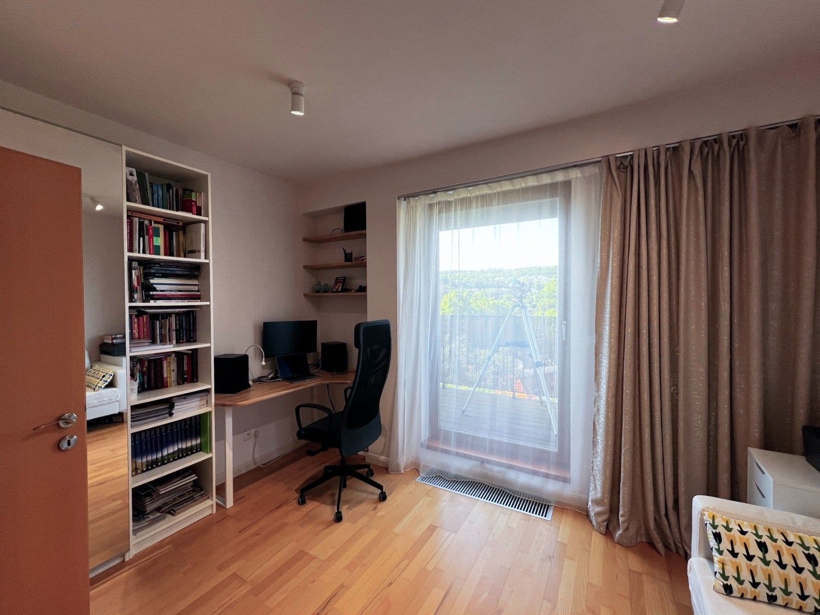 Prenájom bytu 3-izbový 91 m², Musílkova, Praha, Praha Prenájom bytu 3-izbový 91 m², Musílkova, Praha, Praha