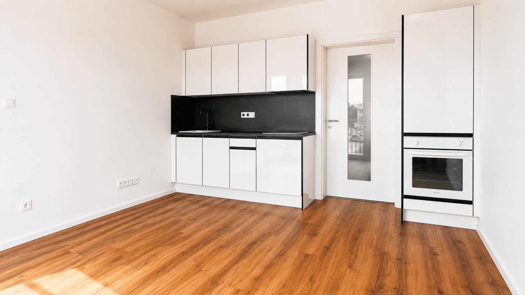 Prenájom bytu 2-izbový 48 m², Kardašovská, Praha, Praha Prenájom bytu 2-izbový 48 m², Kardašovská, Praha, Praha