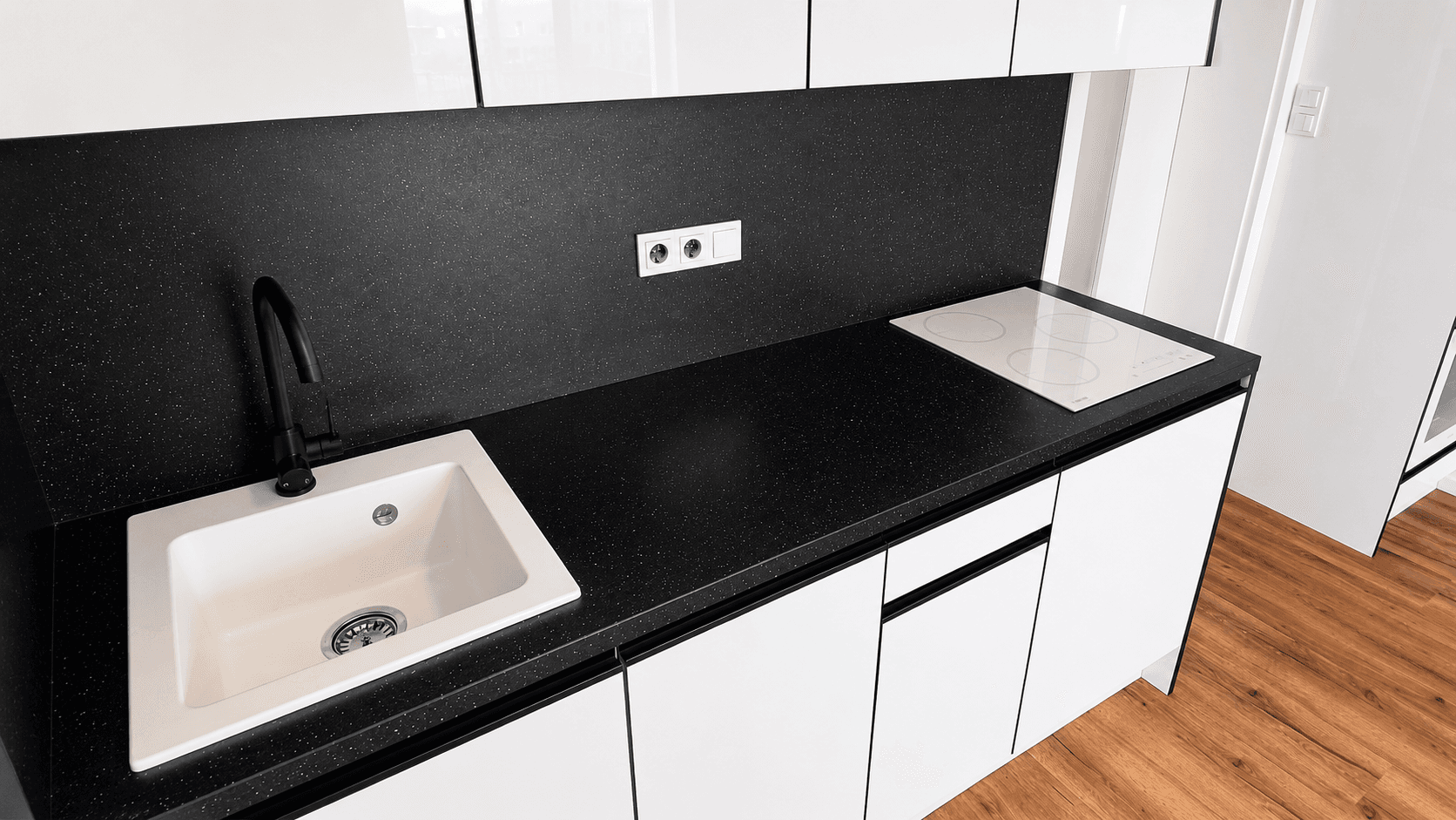 Prenájom bytu 2-izbový 48 m², Kardašovská, Praha, Praha Prenájom bytu 2-izbový 48 m², Kardašovská, Praha, Praha