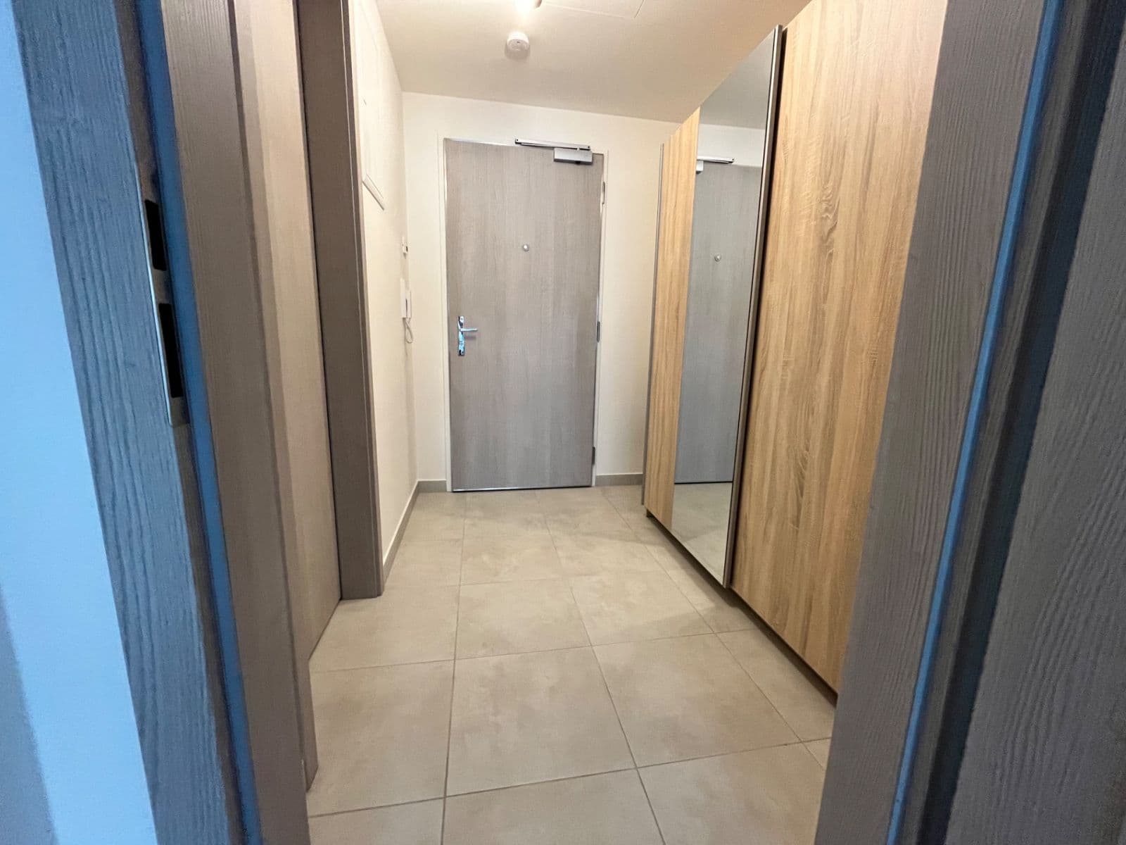 Prenájom bytu 1-izbový 34 m², Poděbradská, Praha, Praha Prenájom bytu 1-izbový 34 m², Poděbradská, Praha, Praha