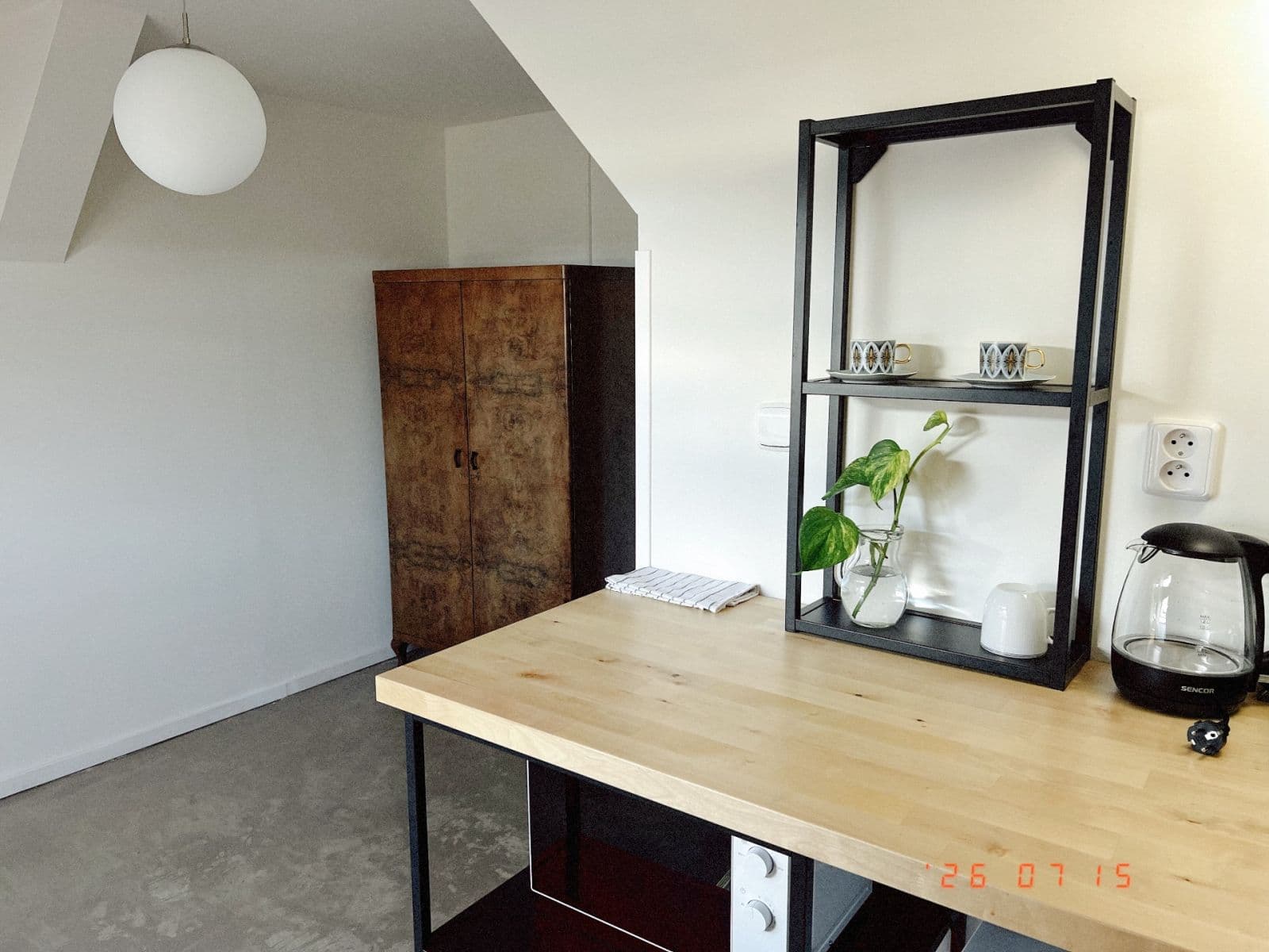 Prenájom bytu 1-izbový 25 m², Bělohorská, Praha, Praha Prenájom bytu 1-izbový 25 m², Bělohorská, Praha, Praha