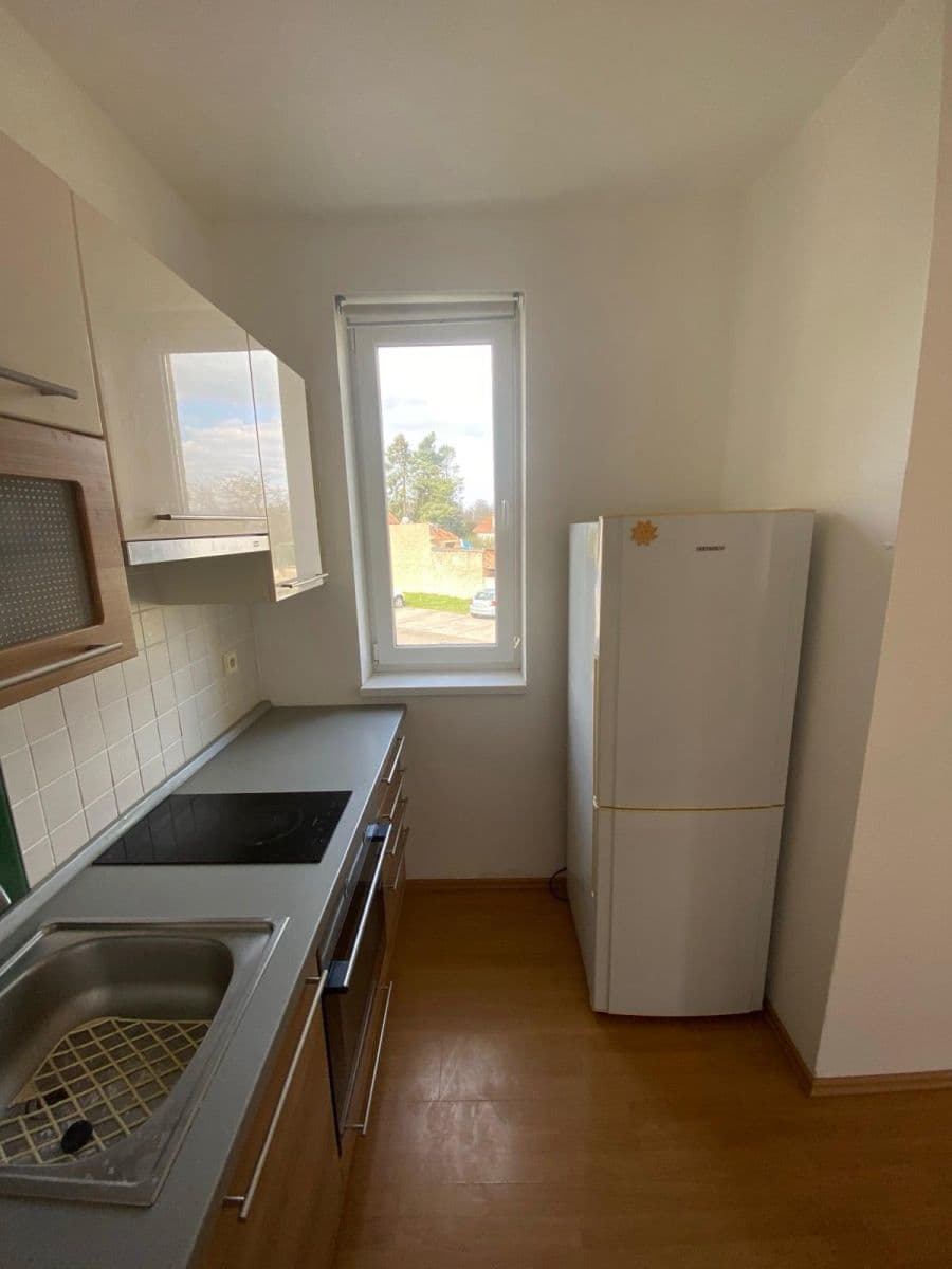 Prenájom bytu 1-izbový 40 m², Vilová, Jirny, Středočeský kraj Prenájom bytu 1-izbový 40 m², Vilová, Jirny, Středočeský kraj