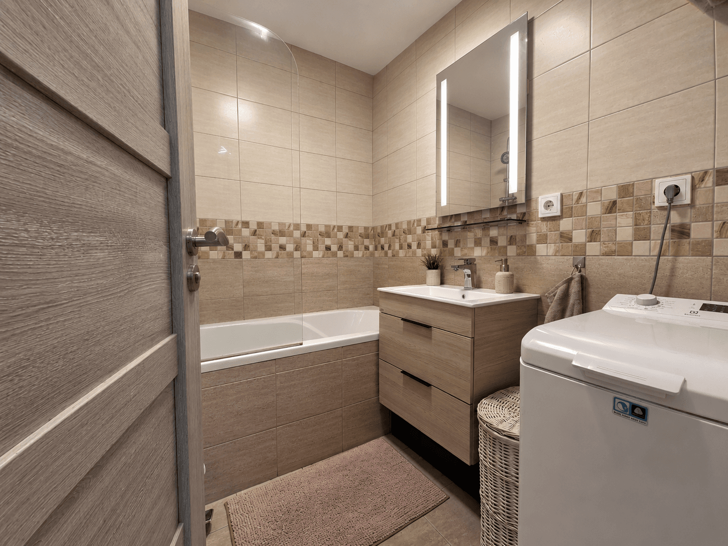 Predaj bytu 2-izbový 53 m², Uherova, Chýně, Středočeský kraj Predaj bytu 2-izbový 53 m², Uherova, Chýně, Středočeský kraj