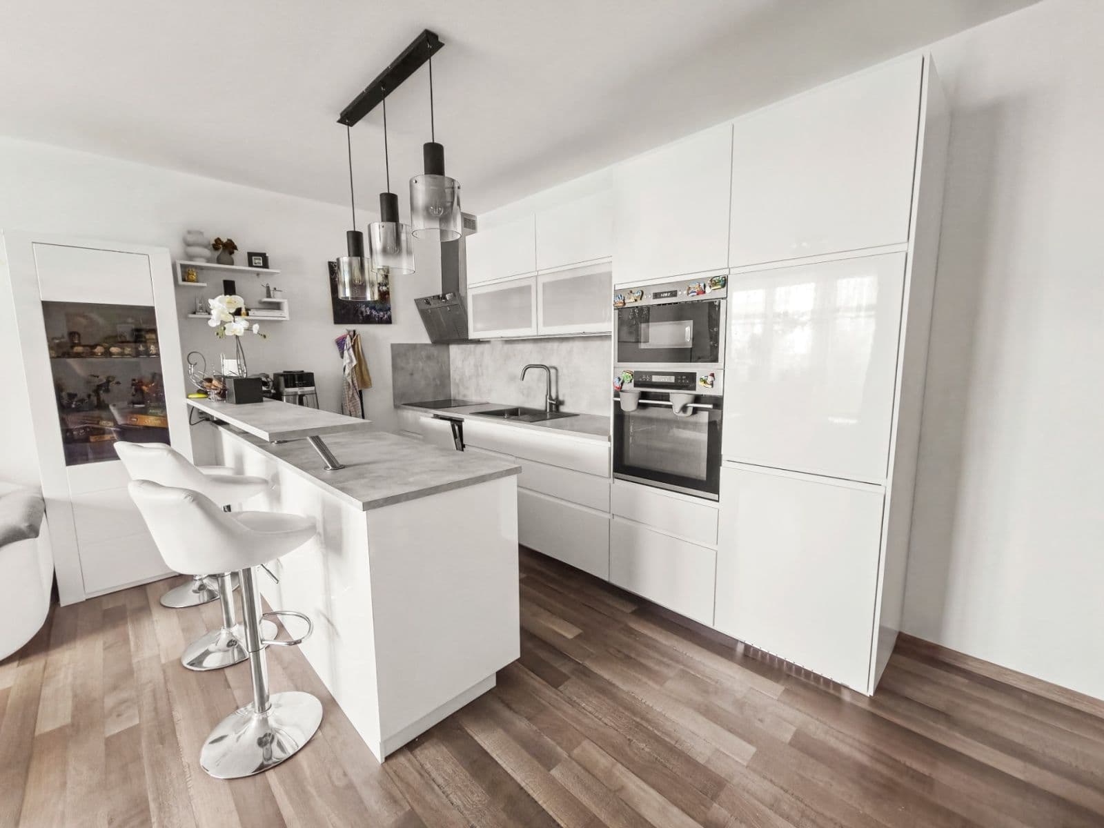 Predaj bytu 2-izbový 53 m², Uherova, Chýně, Středočeský kraj Predaj bytu 2-izbový 53 m², Uherova, Chýně, Středočeský kraj