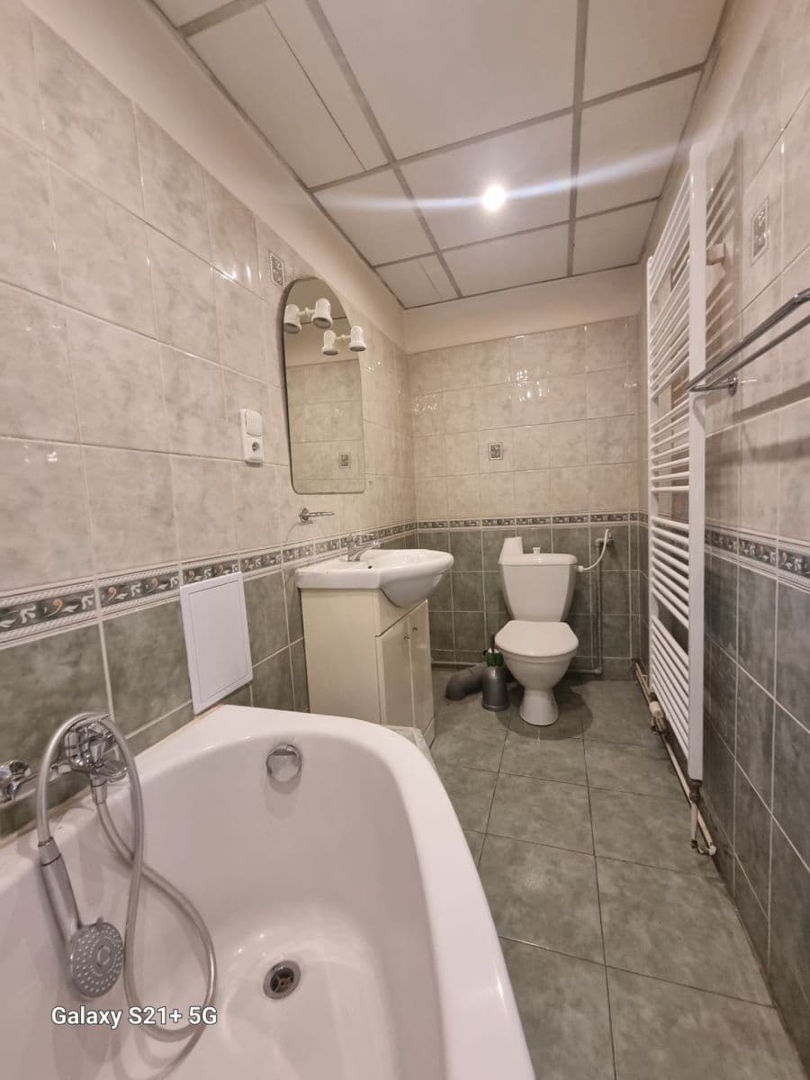 Prenájom bytu 2-izbový 60 m², Josefa Hory, Teplice, Ústecký kraj Prenájom bytu 2-izbový 60 m², Josefa Hory, Teplice, Ústecký kraj
