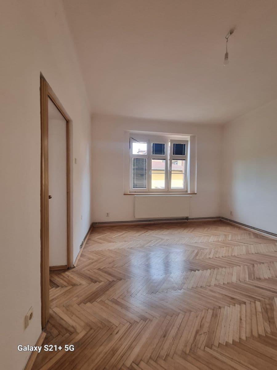 Prenájom bytu 2-izbový 60 m², Josefa Hory, Teplice, Ústecký kraj Prenájom bytu 2-izbový 60 m², Josefa Hory, Teplice, Ústecký kraj