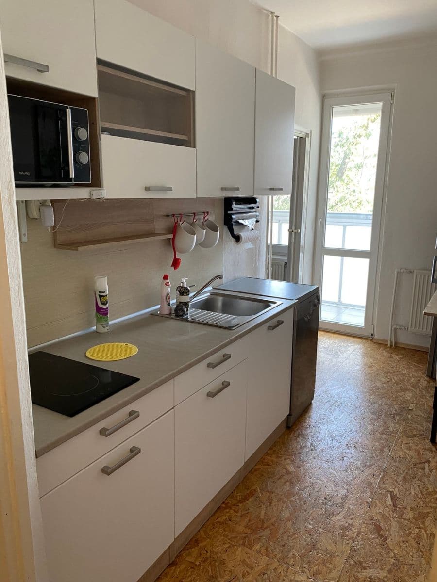 Prenájom bytu 2-izbový 53 m², Martinčekova, Ružinov, Bratislavský kraj Prenájom bytu 2-izbový 53 m², Martinčekova, Ružinov, Bratislavský kraj