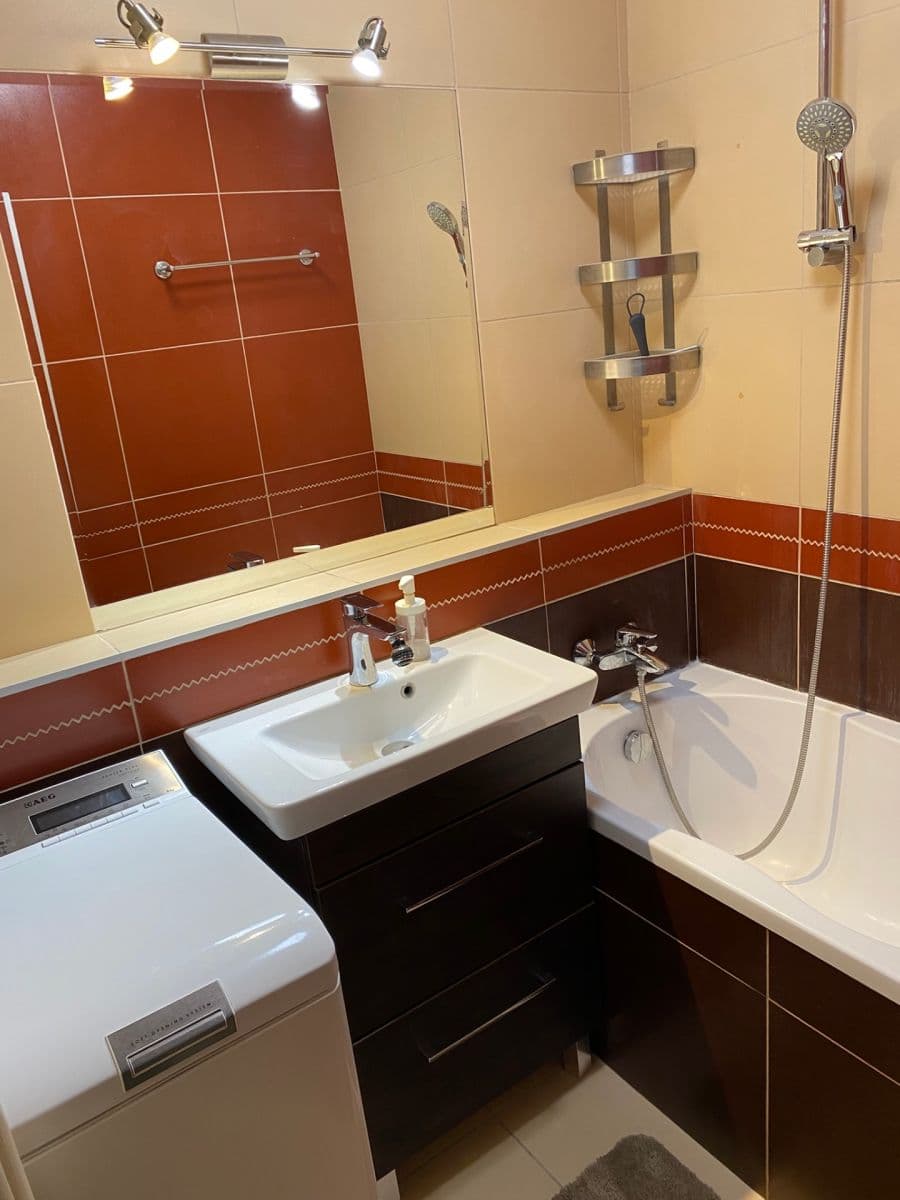Prenájom bytu 2-izbový 53 m², Martinčekova, Ružinov, Bratislavský kraj Prenájom bytu 2-izbový 53 m², Martinčekova, Ružinov, Bratislavský kraj