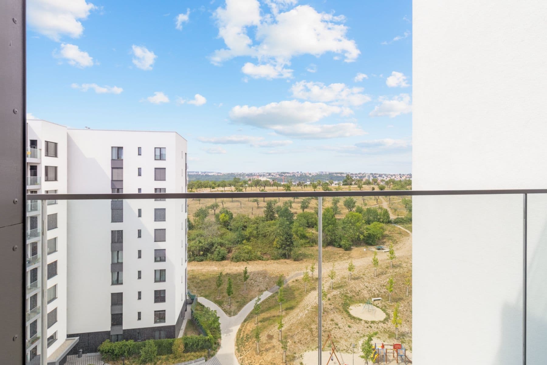 Prenájom bytu 1-izbový 34 m², V Třešňovce, Praha, Praha Prenájom bytu 1-izbový 34 m², V Třešňovce, Praha, Praha