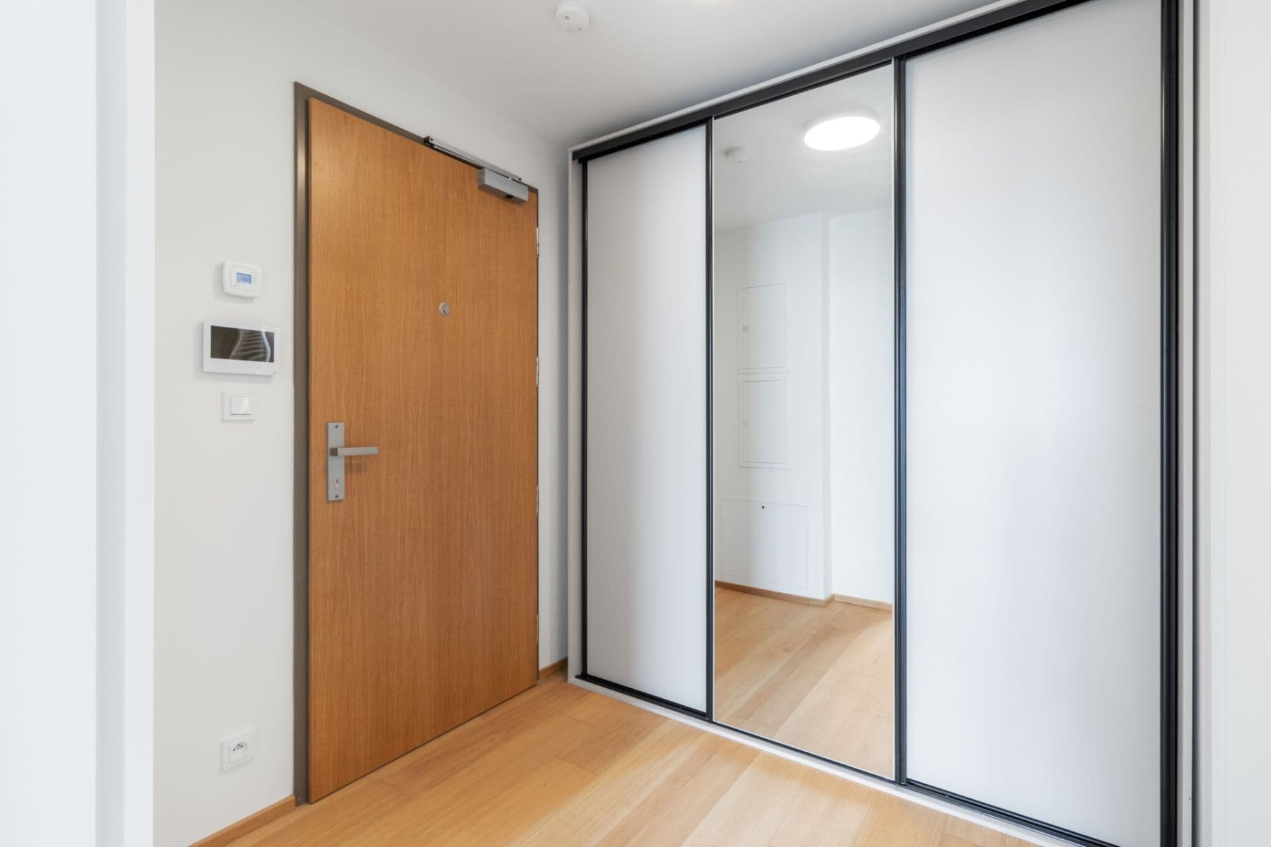 Prenájom bytu 1-izbový 34 m², V Třešňovce, Praha, Praha Prenájom bytu 1-izbový 34 m², V Třešňovce, Praha, Praha