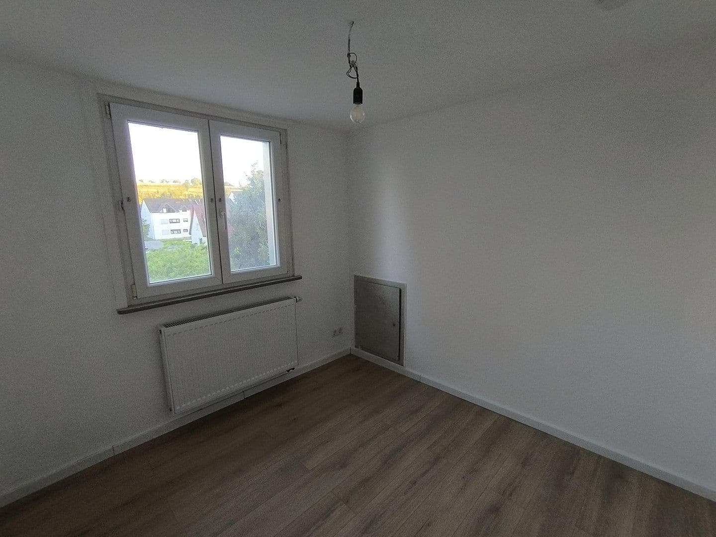 Prenájom bytu 3-izbový 65 m², Göppingen, Bádensko-Wurttembersko Prenájom bytu 3-izbový 65 m², Göppingen, Bádensko-Wurttembersko