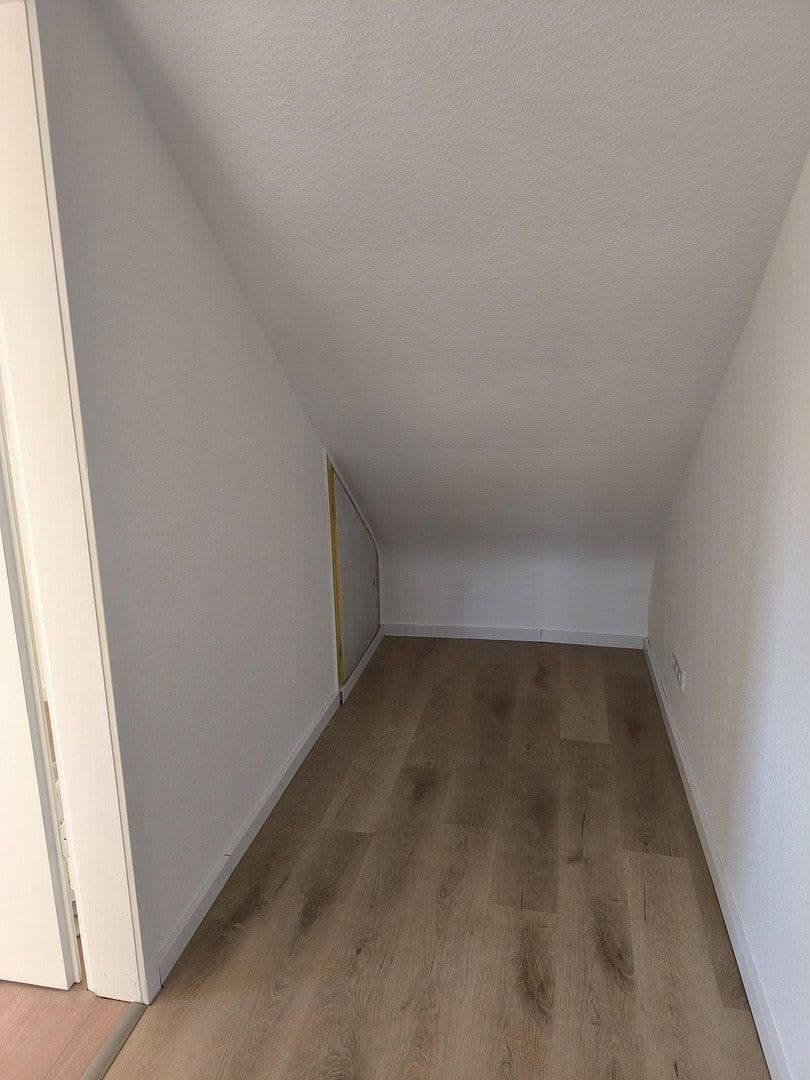 Prenájom bytu 3-izbový 65 m², Göppingen, Bádensko-Wurttembersko Prenájom bytu 3-izbový 65 m², Göppingen, Bádensko-Wurttembersko