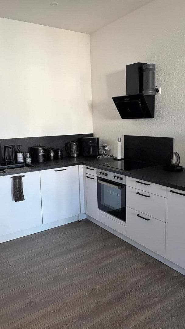 Prenájom bytu 4-izbový 110 m², Hambrücken, Bádensko-Wurttembersko Prenájom bytu 4-izbový 110 m², Hambrücken, Bádensko-Wurttembersko