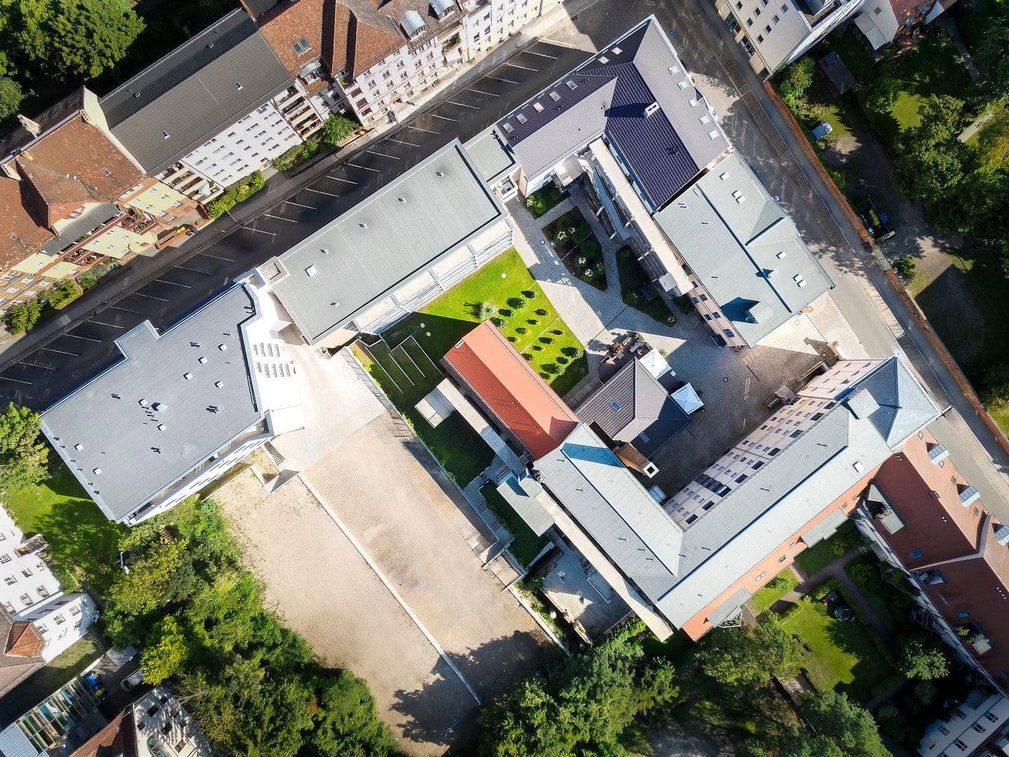 Prenájom bytu 3-izbový 76 m², Gubenerstr. 9a, Frankfurt Oder, Brandenbursko Prenájom bytu 3-izbový 76 m², Gubenerstr. 9a, Frankfurt Oder, Brandenbursko