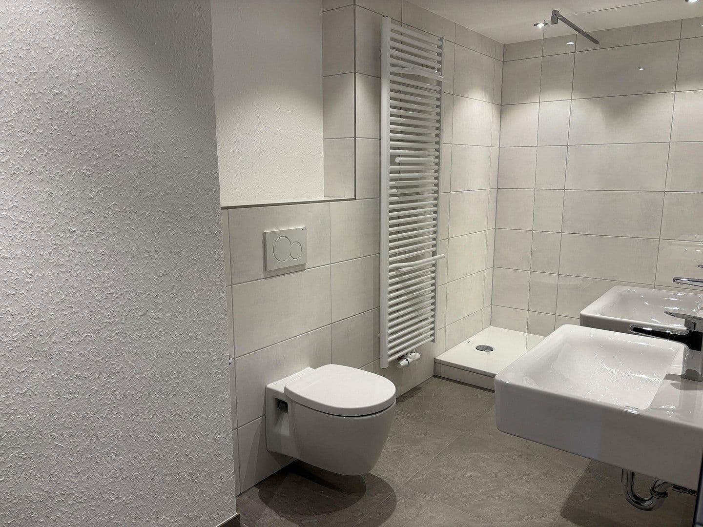 Prenájom bytu 5-izbový 160 m², Wartburgstraße 61, Bremen, Brémy Prenájom bytu 5-izbový 160 m², Wartburgstraße 61, Bremen, Brémy