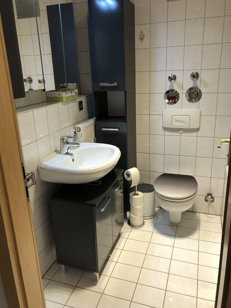 Prenájom bytu 2-izbový 55 m², Remstalstraße 53, Remseck am Neckar, Bádensko-Wurttembersko Prenájom bytu 2-izbový 55 m², Remstalstraße 53, Remseck am Neckar, Bádensko-Wurttembersko