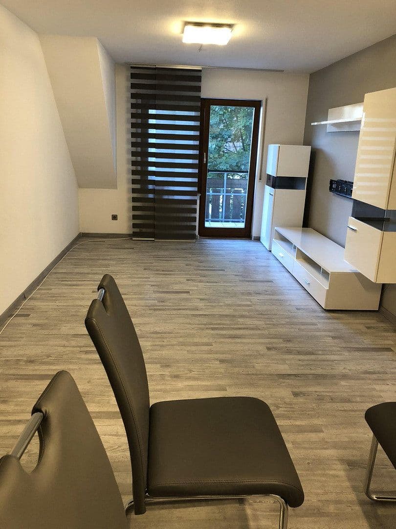 Prenájom bytu 2-izbový 55 m², Remstalstraße 53, Remseck am Neckar, Bádensko-Wurttembersko Prenájom bytu 2-izbový 55 m², Remstalstraße 53, Remseck am Neckar, Bádensko-Wurttembersko