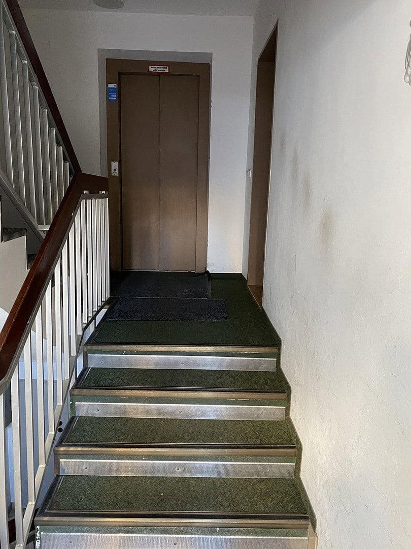 Prenájom bytu 3-izbový 80 m², München, Bavorsko Prenájom bytu 3-izbový 80 m², München, Bavorsko