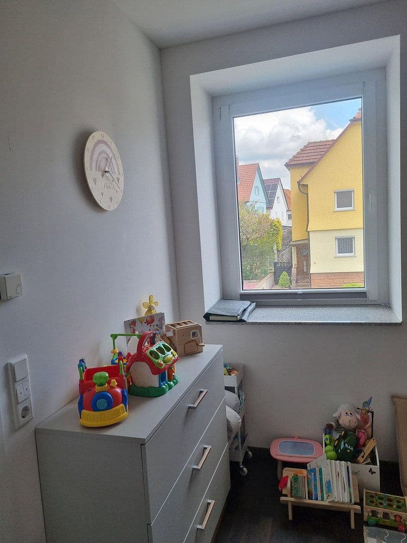 Prenájom bytu 3-izbový 91 m², Freudenstadt, Bádensko-Wurttembersko Prenájom bytu 3-izbový 91 m², Freudenstadt, Bádensko-Wurttembersko