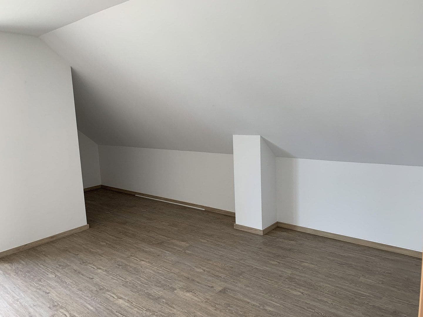 Prenájom bytu 3-izbový 89 m², Maiglöckchenweg 24, Kerpen, Severné Porýnie - Westfálsko Prenájom bytu 3-izbový 89 m², Maiglöckchenweg 24, Kerpen, Severné Porýnie - Westfálsko