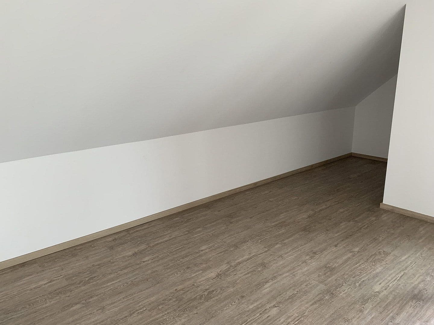 Prenájom bytu 3-izbový 89 m², Maiglöckchenweg 24, Kerpen, Severné Porýnie - Westfálsko Prenájom bytu 3-izbový 89 m², Maiglöckchenweg 24, Kerpen, Severné Porýnie - Westfálsko
