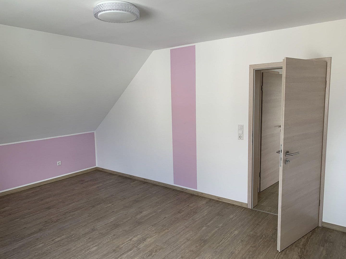 Prenájom bytu 3-izbový 89 m², Maiglöckchenweg 24, Kerpen, Severné Porýnie - Westfálsko Prenájom bytu 3-izbový 89 m², Maiglöckchenweg 24, Kerpen, Severné Porýnie - Westfálsko