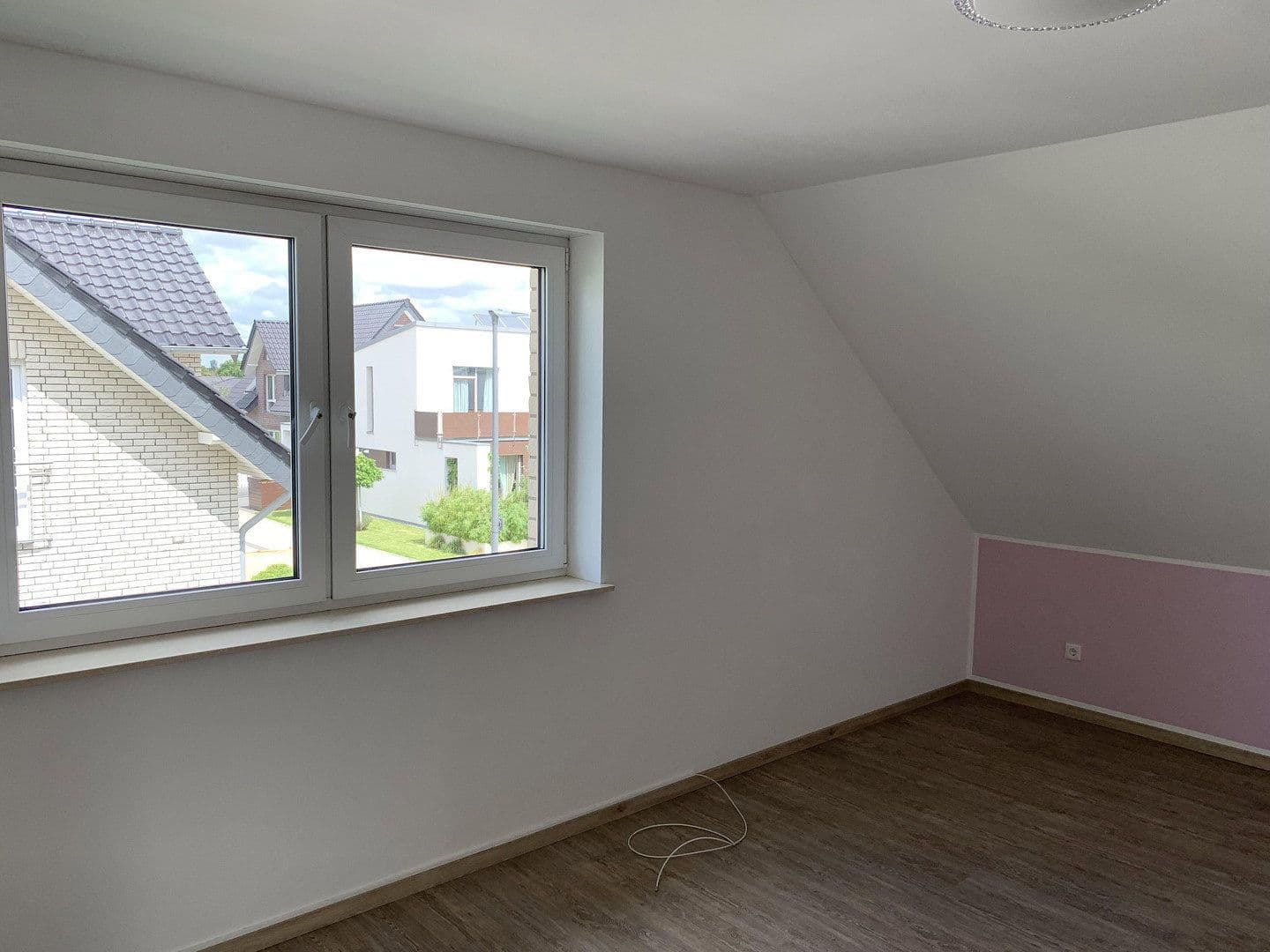 Prenájom bytu 3-izbový 89 m², Maiglöckchenweg 24, Kerpen, Severné Porýnie - Westfálsko Prenájom bytu 3-izbový 89 m², Maiglöckchenweg 24, Kerpen, Severné Porýnie - Westfálsko