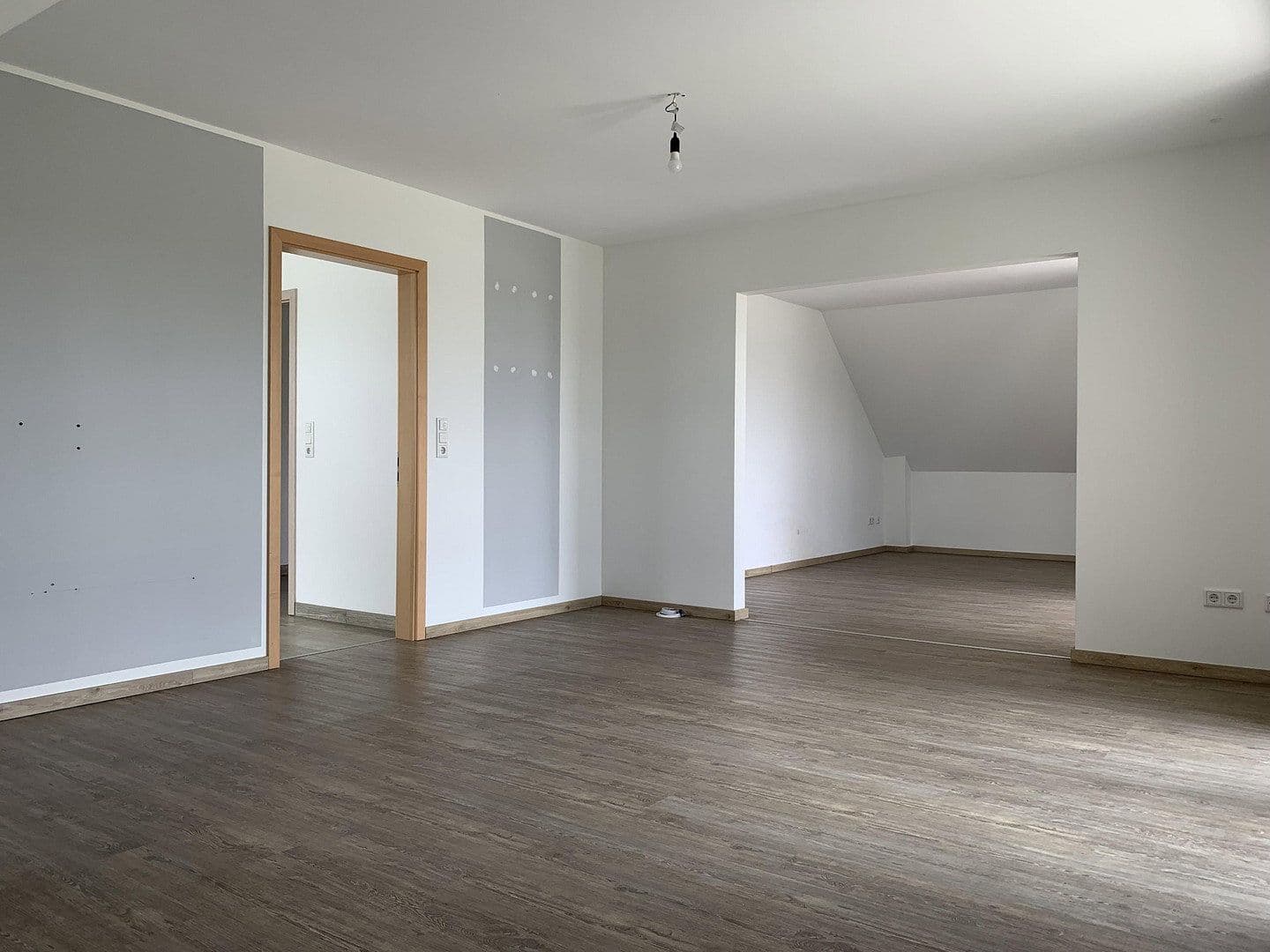 Prenájom bytu 3-izbový 89 m², Maiglöckchenweg 24, Kerpen, Severné Porýnie - Westfálsko Prenájom bytu 3-izbový 89 m², Maiglöckchenweg 24, Kerpen, Severné Porýnie - Westfálsko