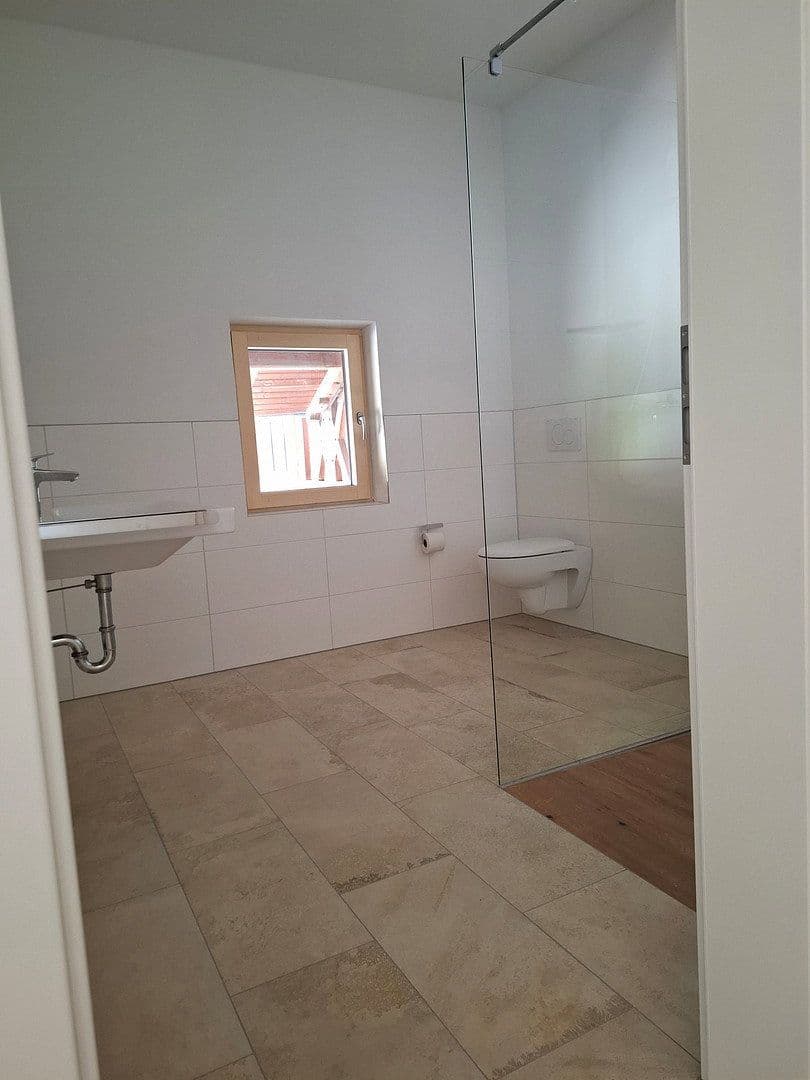 Prenájom bytu 3-izbový 95 m², Nettelkofen 24 e, Grafing bei München, Bavorsko Prenájom bytu 3-izbový 95 m², Nettelkofen 24 e, Grafing bei München, Bavorsko