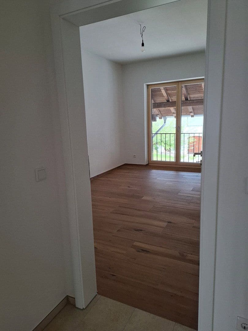 Prenájom bytu 3-izbový 95 m², Nettelkofen 24 e, Grafing bei München, Bavorsko Prenájom bytu 3-izbový 95 m², Nettelkofen 24 e, Grafing bei München, Bavorsko